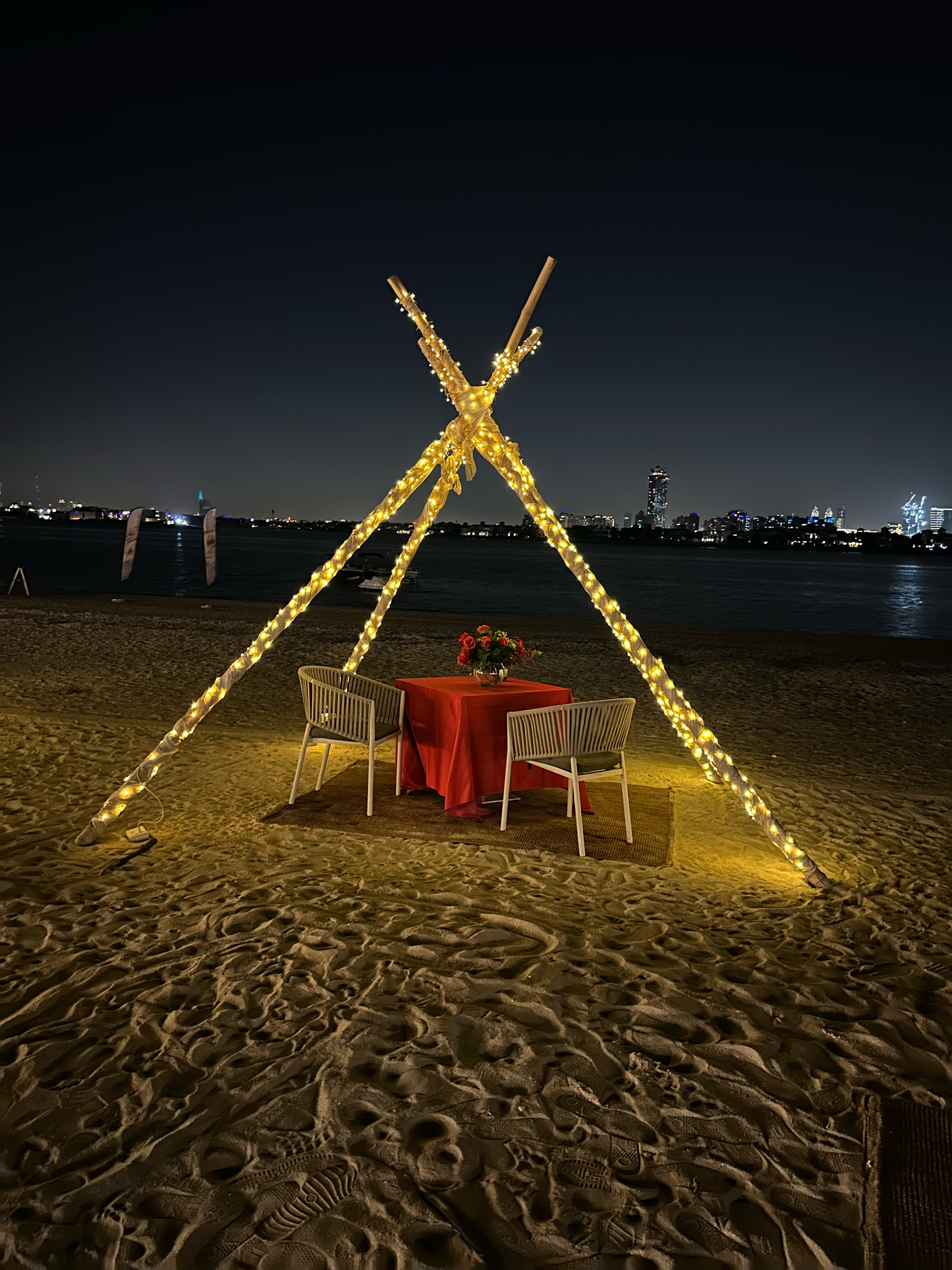 Фото Th8 Palm Dubai Beach Resort by IHG Dubai