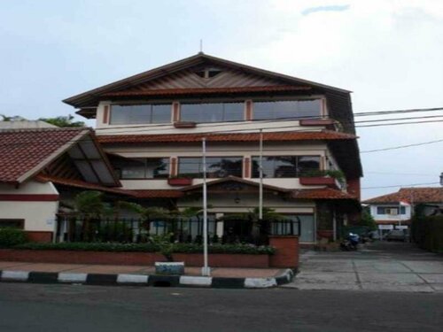 Гостиница Kenangan Hotel в Бандунге