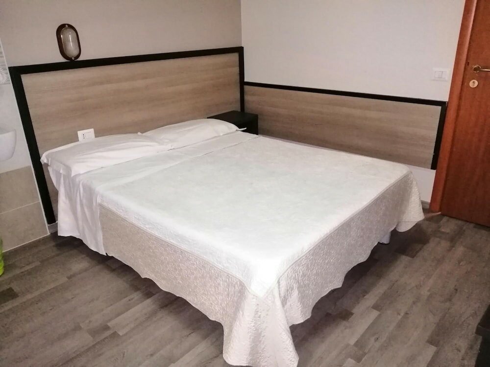 Фото Hotel Salus