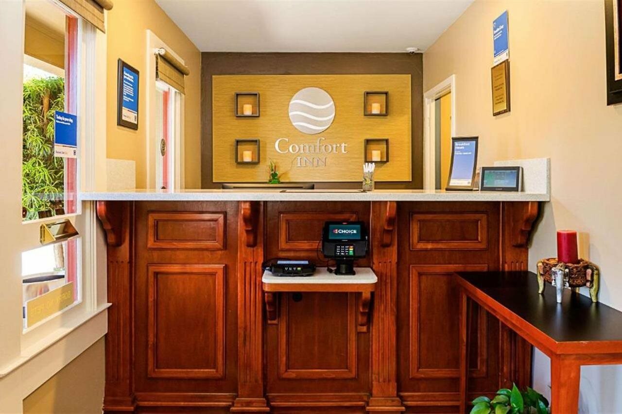 Фото Comfort Inn Monterey Peninsula Airport