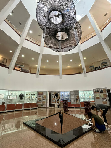 Ол маған ваннада порно көрсетті