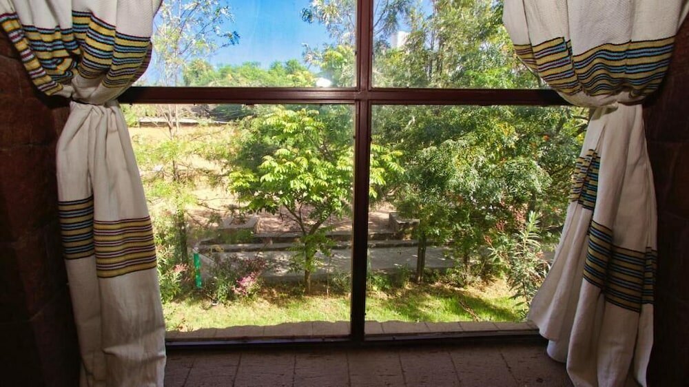 Фото Lal Hotel and SPA