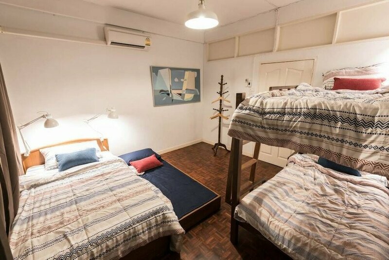 Гостиница Vacation Townhome near Bts Ekamai в Бангкоке