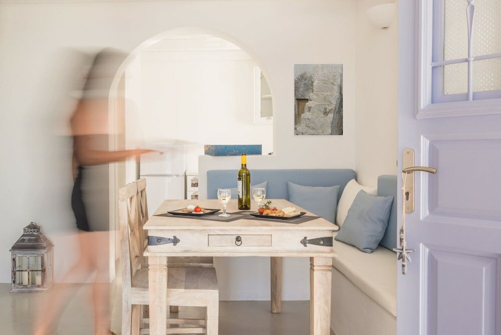 Фото Black Diamond Suites - Adults Only