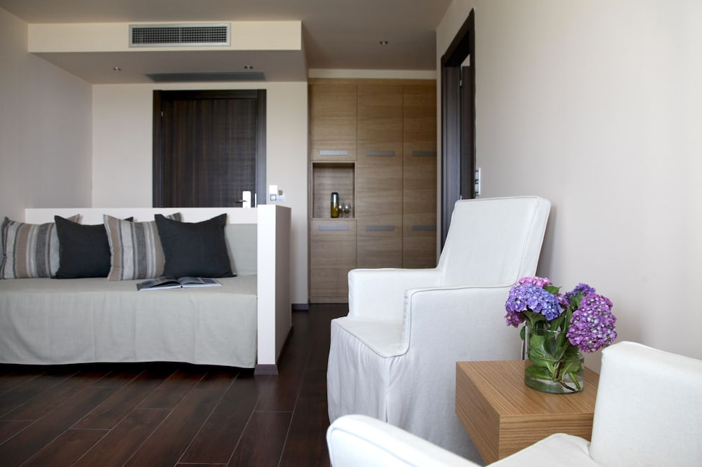 Фото Theta Hotel