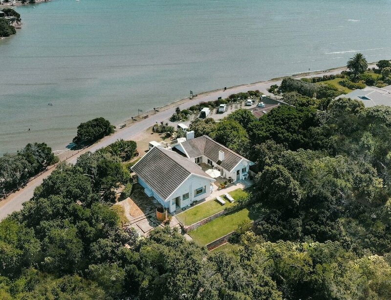 Гостиница Lovemore Lodges Knysna