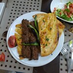 Bizim Durak Kebap Salonu (Siirt, Siirt Merkez, Bahçelievler Mah., 1405. Sok., 1), restaurant