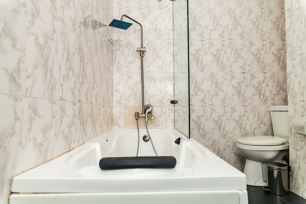 Фото CribVille Hotel & Suites