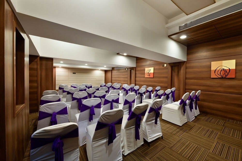 Фото Hotel Leafio Marigold Marol