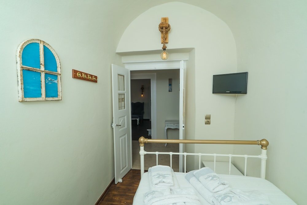 Фото Poseidon Mansion