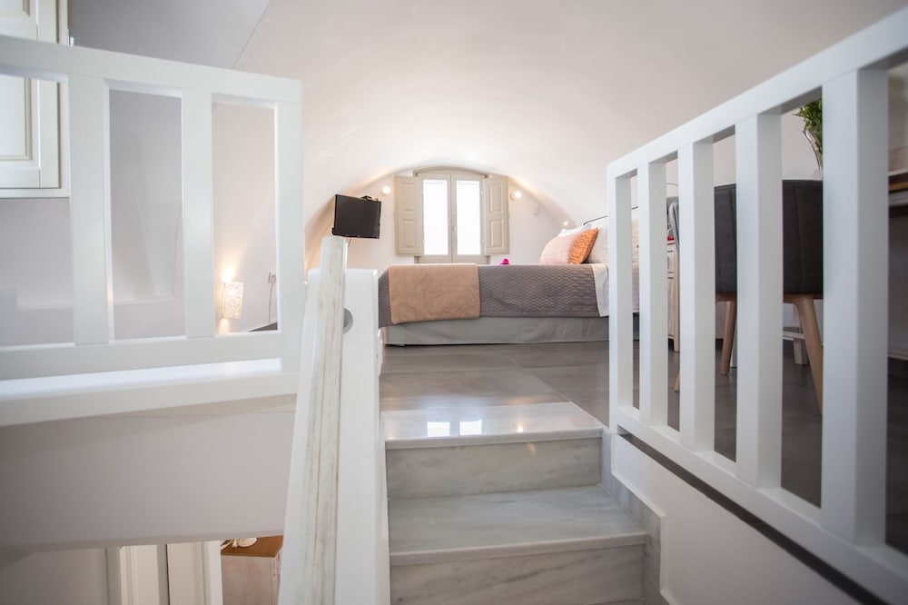 Фото Mathios Luxury Homes