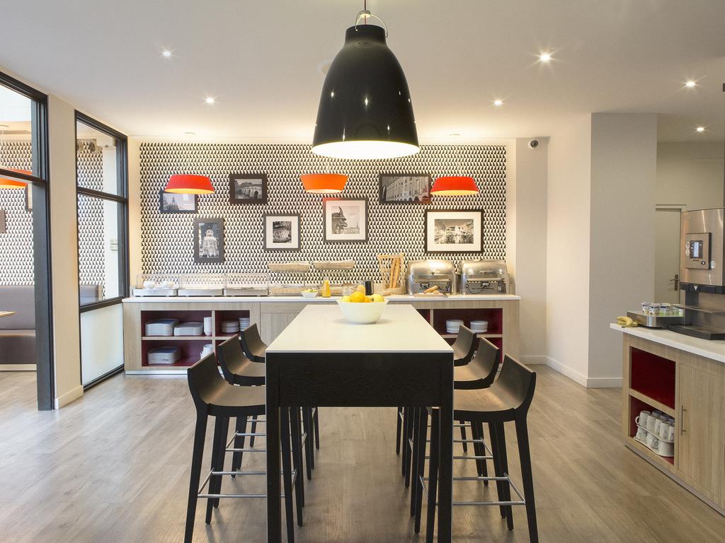 Фото Hotel Kyriad Paris Est - Bois De Vincennes