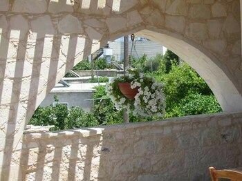 Фото Friday's House