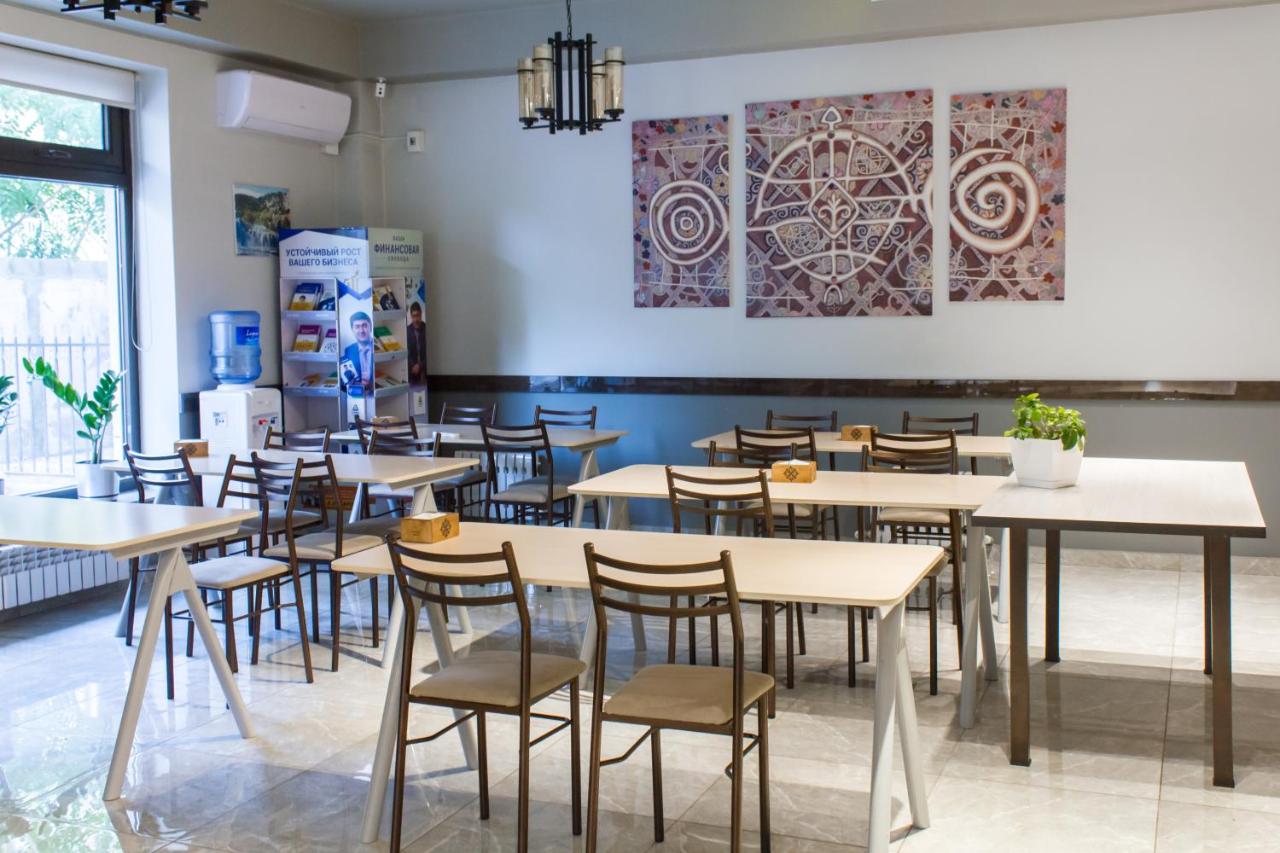 Фото Compass Hostel