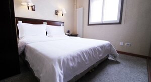 Zhong An Hotel Beijing (Beijing, Dayangmao Hutong, 6), hotel