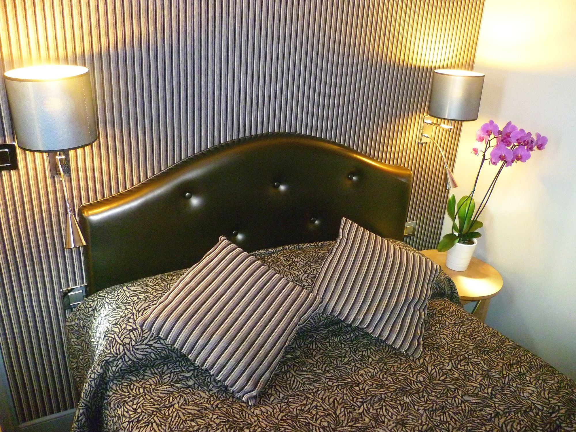 Фото Hotel Central Saint Germain