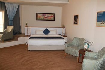 Фото Tolip Family Park Hotel