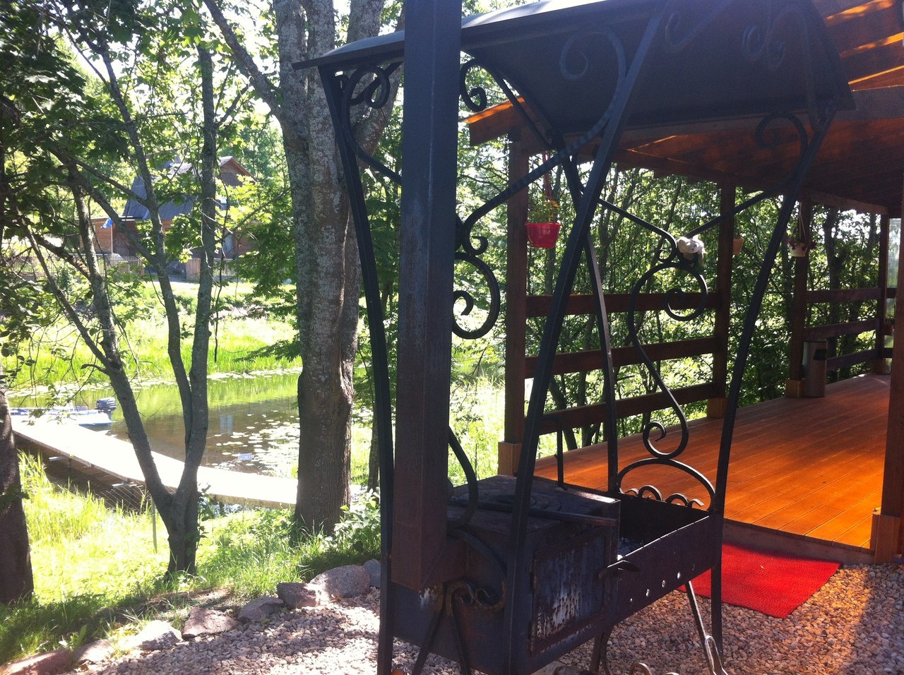 Фото Дом у реки