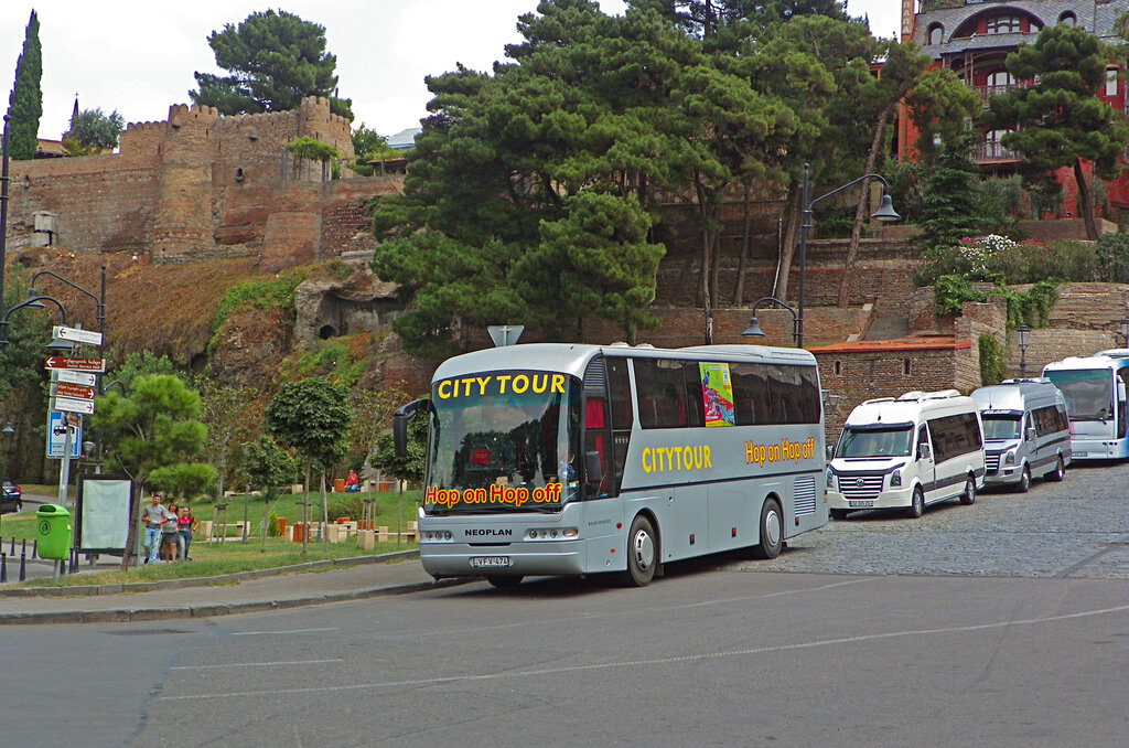 Экскурсии Hop On Hop Off Tbilisi, Тбилиси, фото