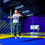 Tut Batut (Ostrovskogo Street, 164), trampoline center