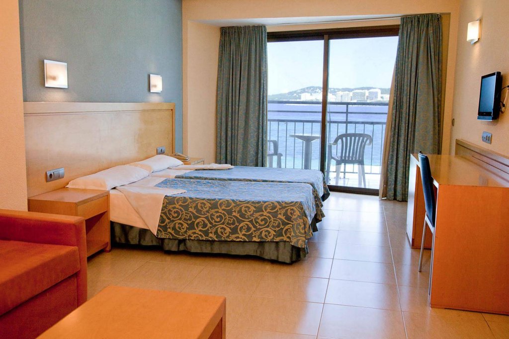 Фото Hotel Vibra S´Estanyol