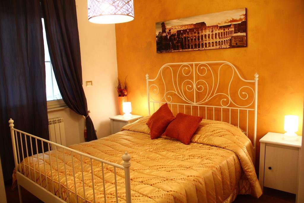 Фото Domus Ubaldi Bed and Breakfast