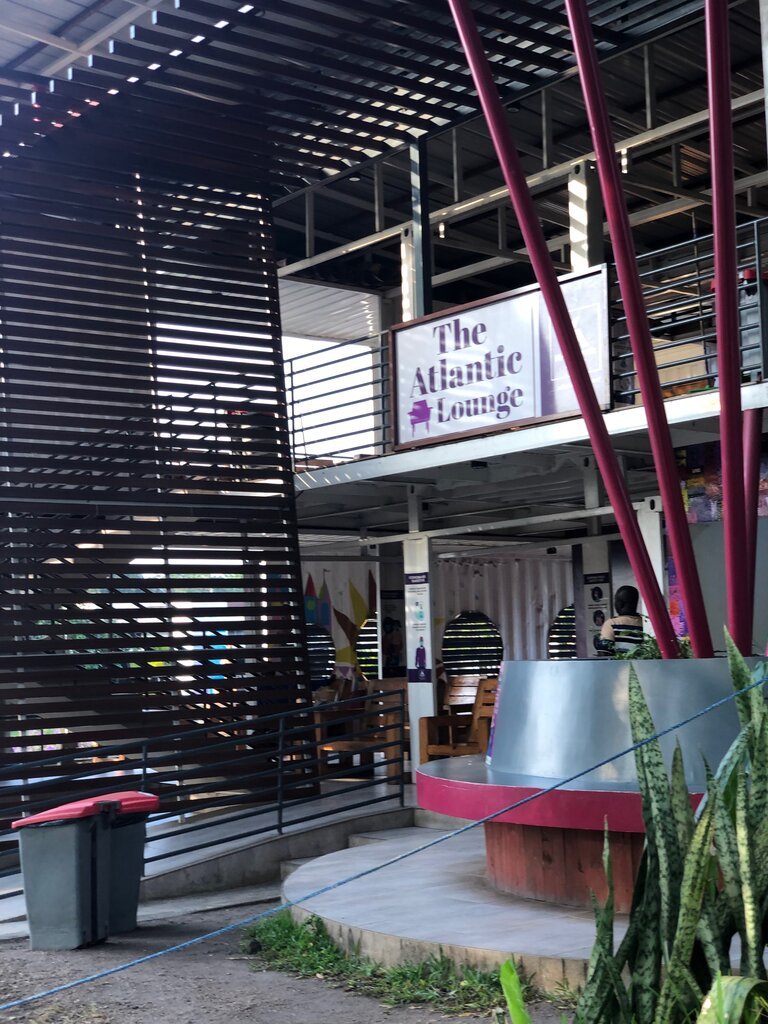 Bar, pub The Atlantic Lounge, Accra, photo