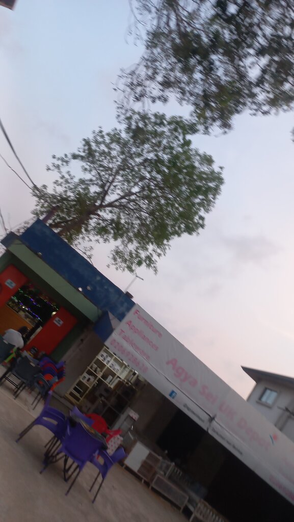 Furniture store Agya Sie Uk Depot, Accra, photo