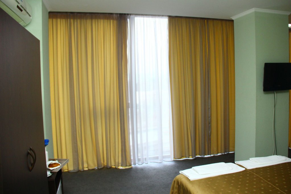 Фото Hotel Shine Palace