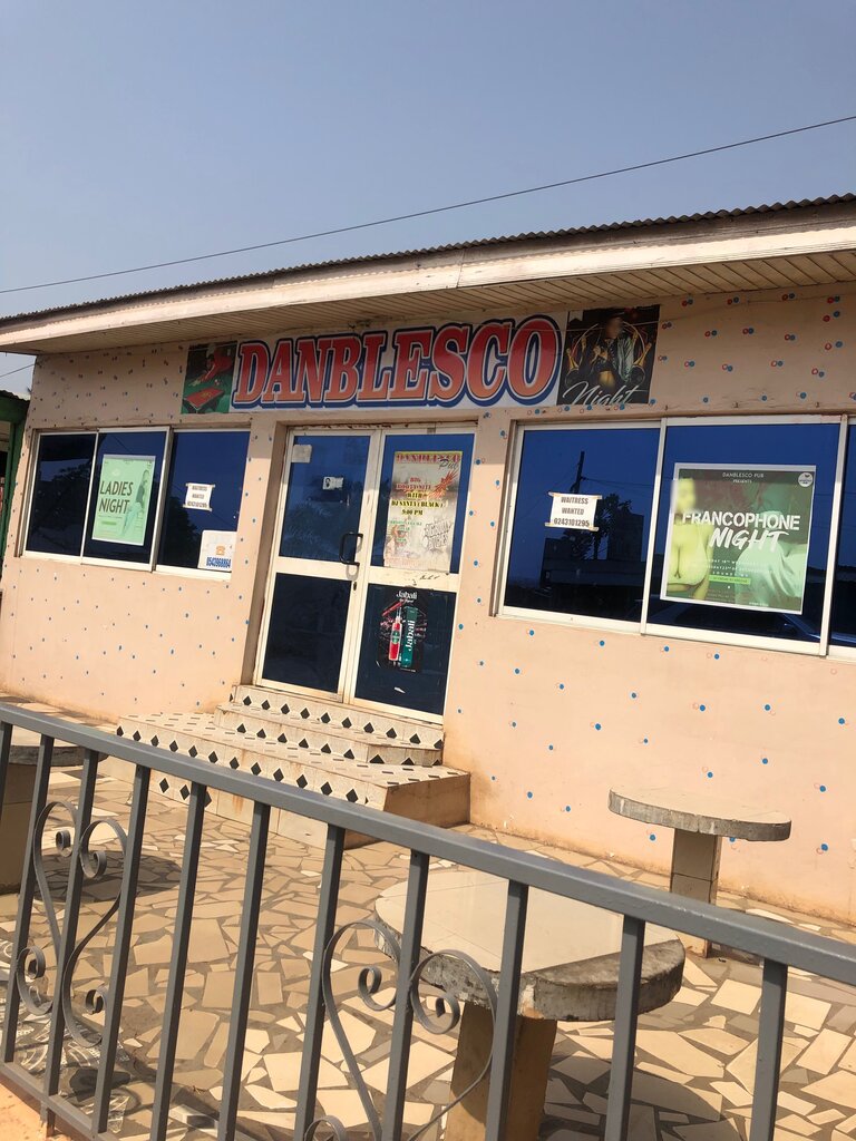Bar, pub Danblesco, Accra, photo