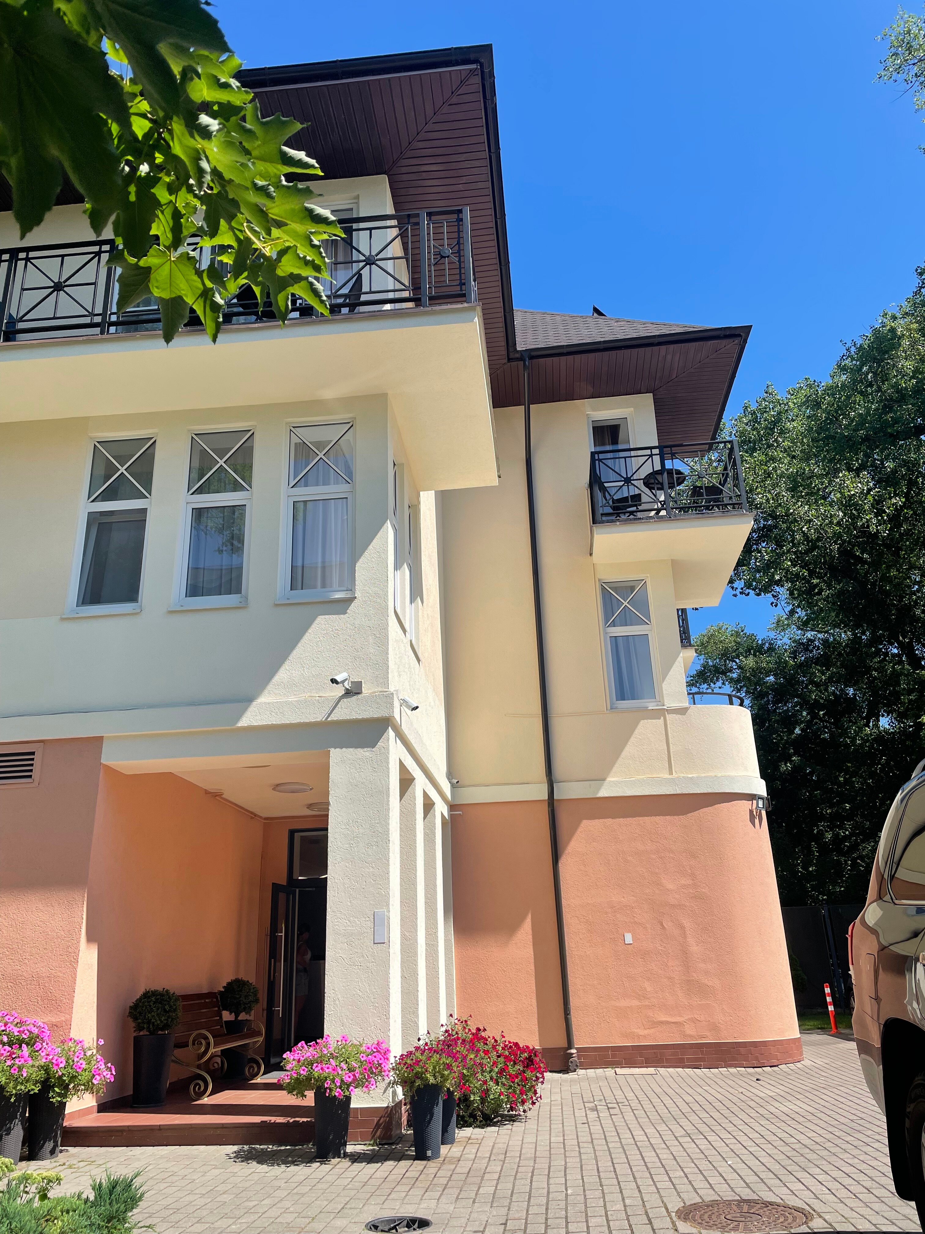 Фото Априори