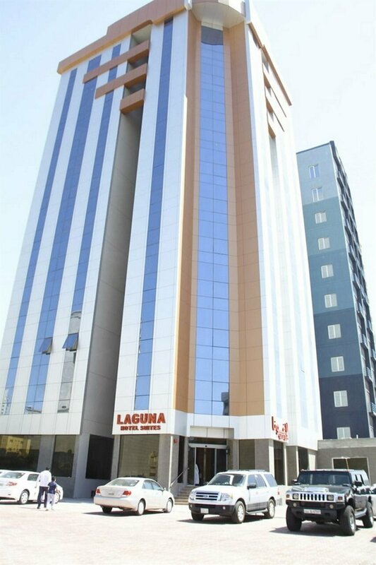 Гостиница Laguna Hotel Suites