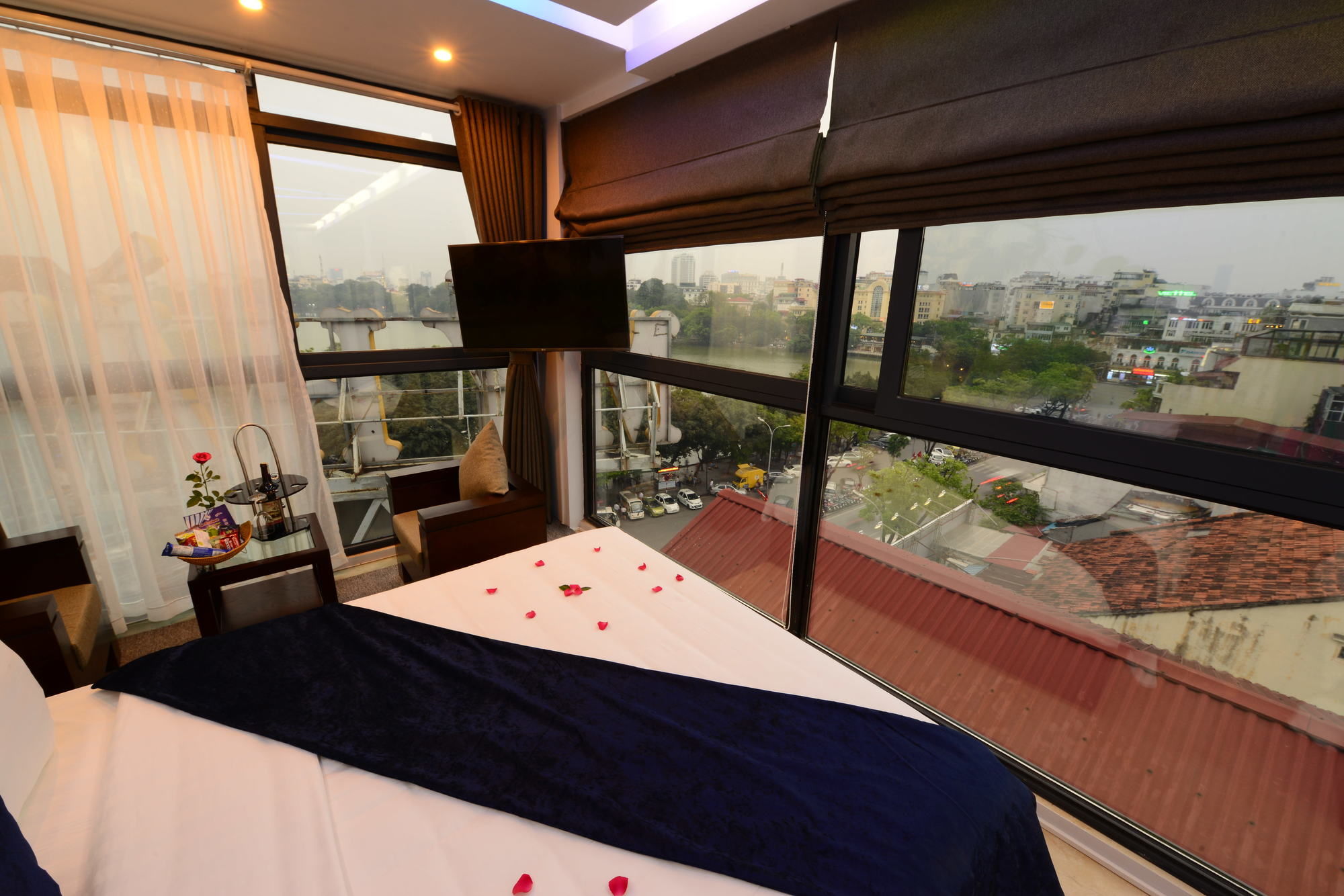 Фото Bella Rosa Hotel & Travel