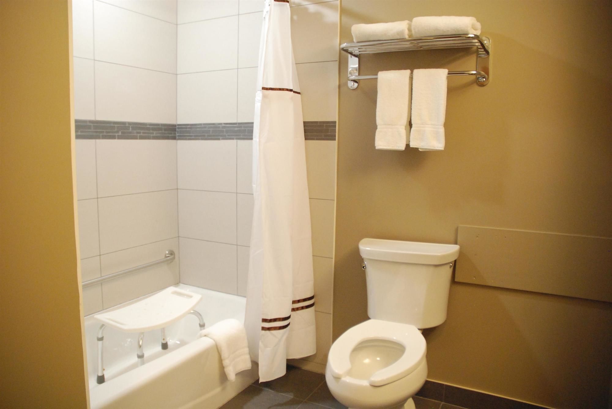 Фото Best Western Plus Fort Saskatchewan Inn & Suites