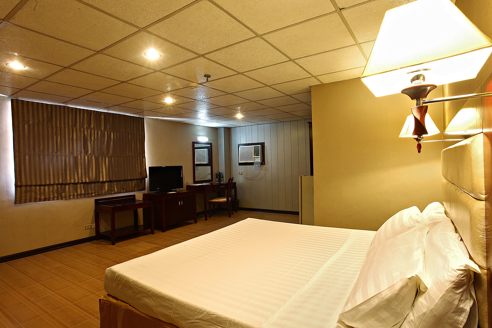 Фото Star Plaza Hotel