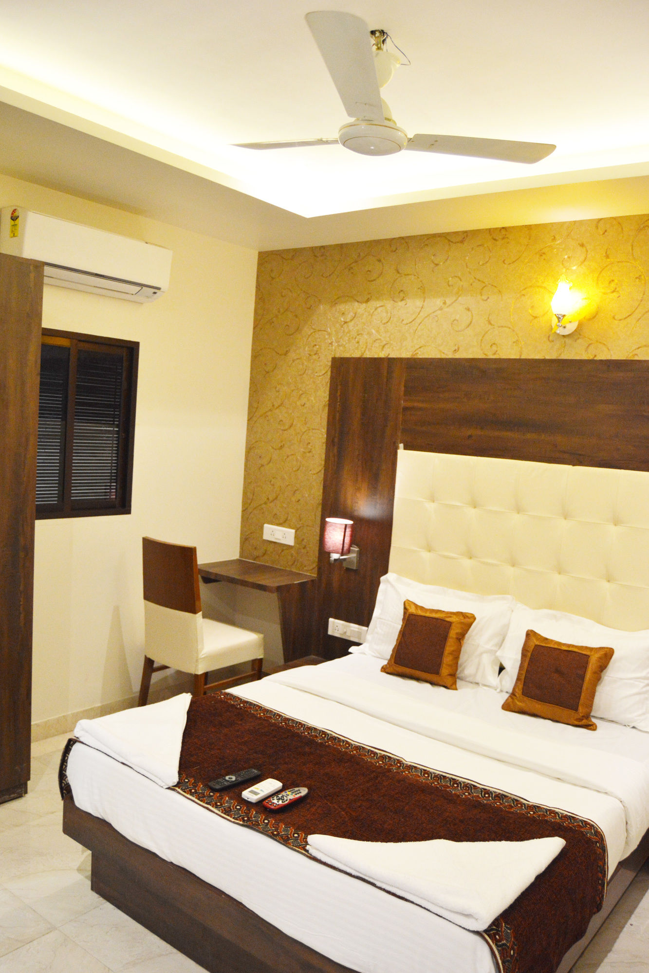 Фото Hotel Ak International