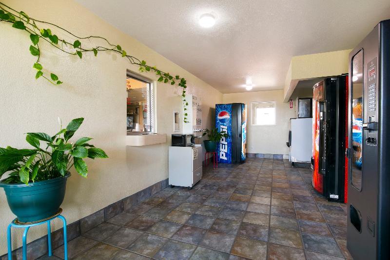 Фото Oyo Hotel Houston Southwest I-69