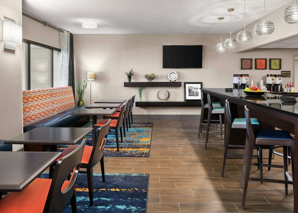 Фото Hampton Inn Austin North @ i - 35 & Hwy 183