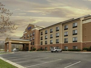 Гостиница Fairfield Inn & Suites by Marriott Charlotte Matthews