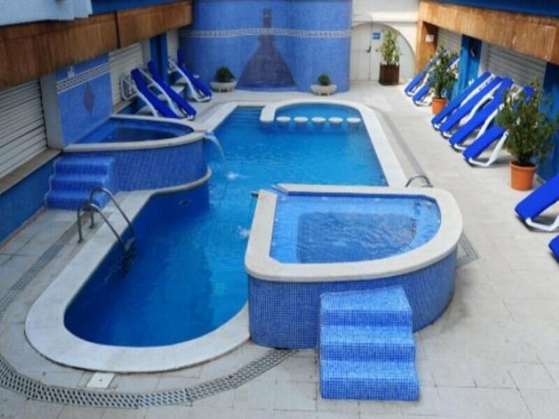 Фото Apartamentos Maurici Park