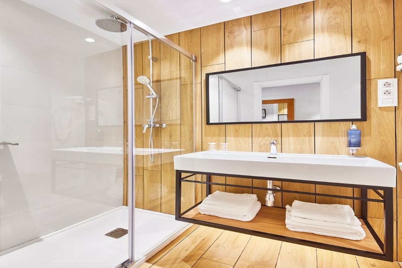 Фото Barcelona Century Hotel