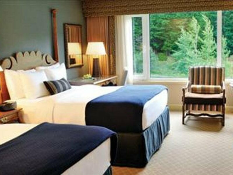 Фото Fairmont Chateau Whistler