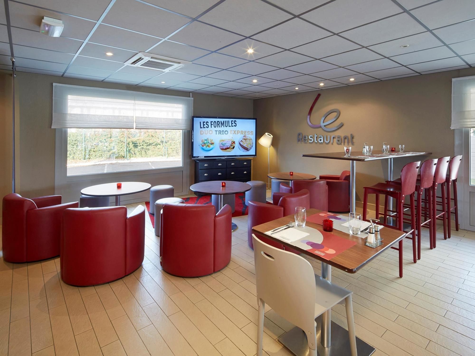 Фото Campanile Chambray Les Tours