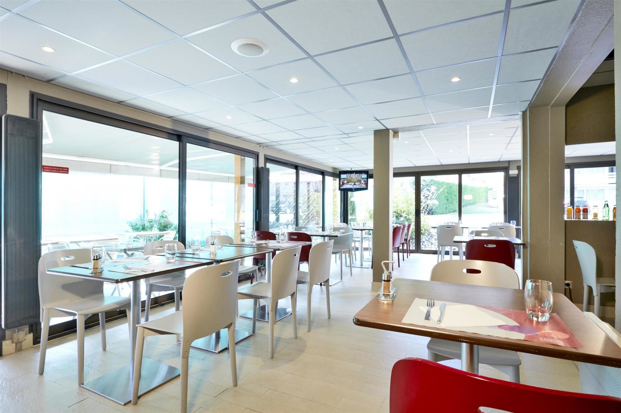 Фото Hotel Campanile Saint Etienne Centre - Villars