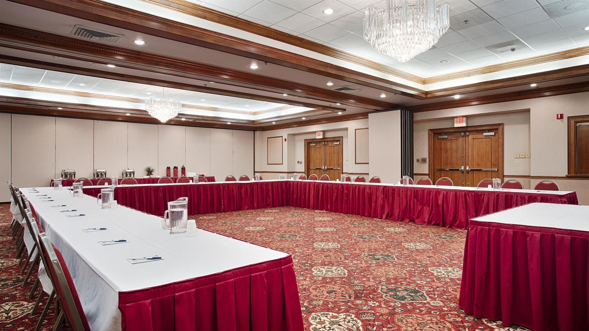 Фото Best Western Plus Portsmouth Hotel & Suites