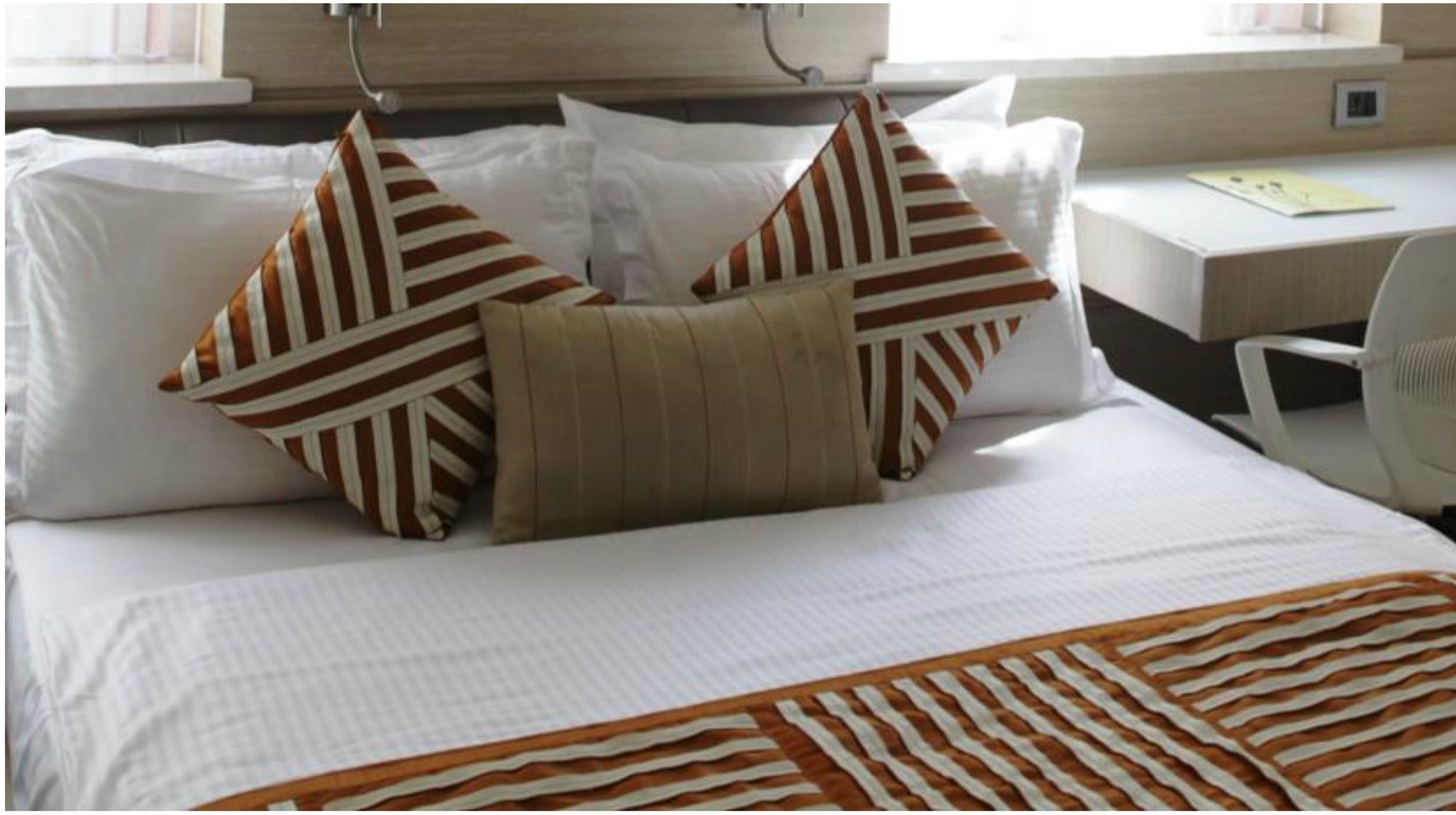 Фото Hotel Residency Fort Mumbai