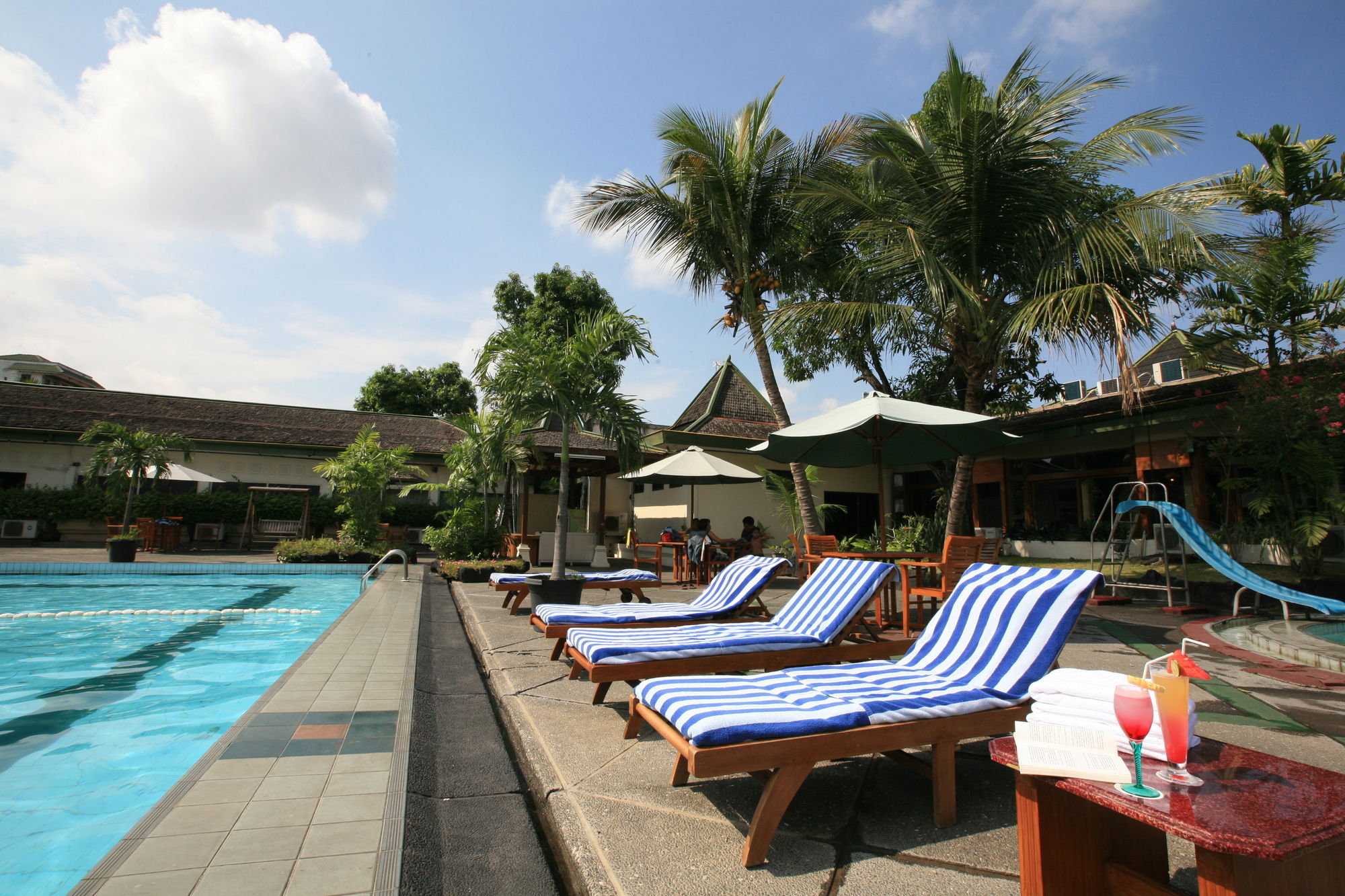 Фото Kusuma Sahid Prince Hotel