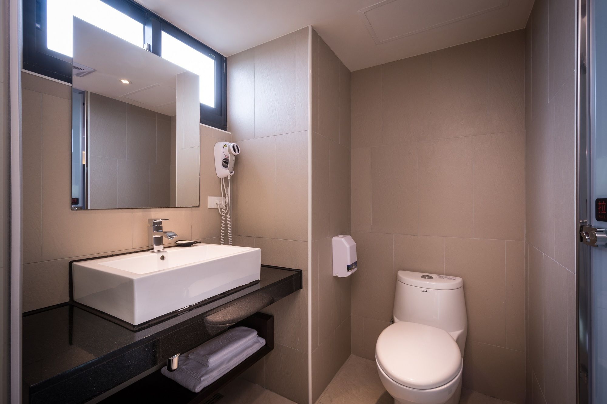 Фото Hotel Hi Chuiyang