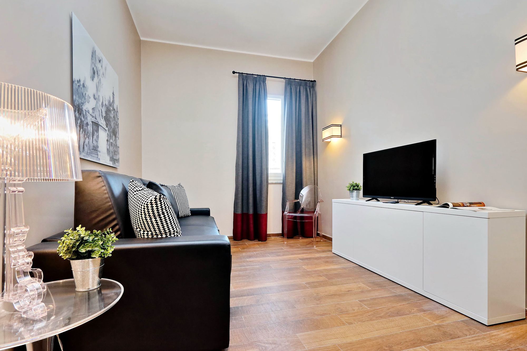 Фото Monti Apartments - My Extra Home