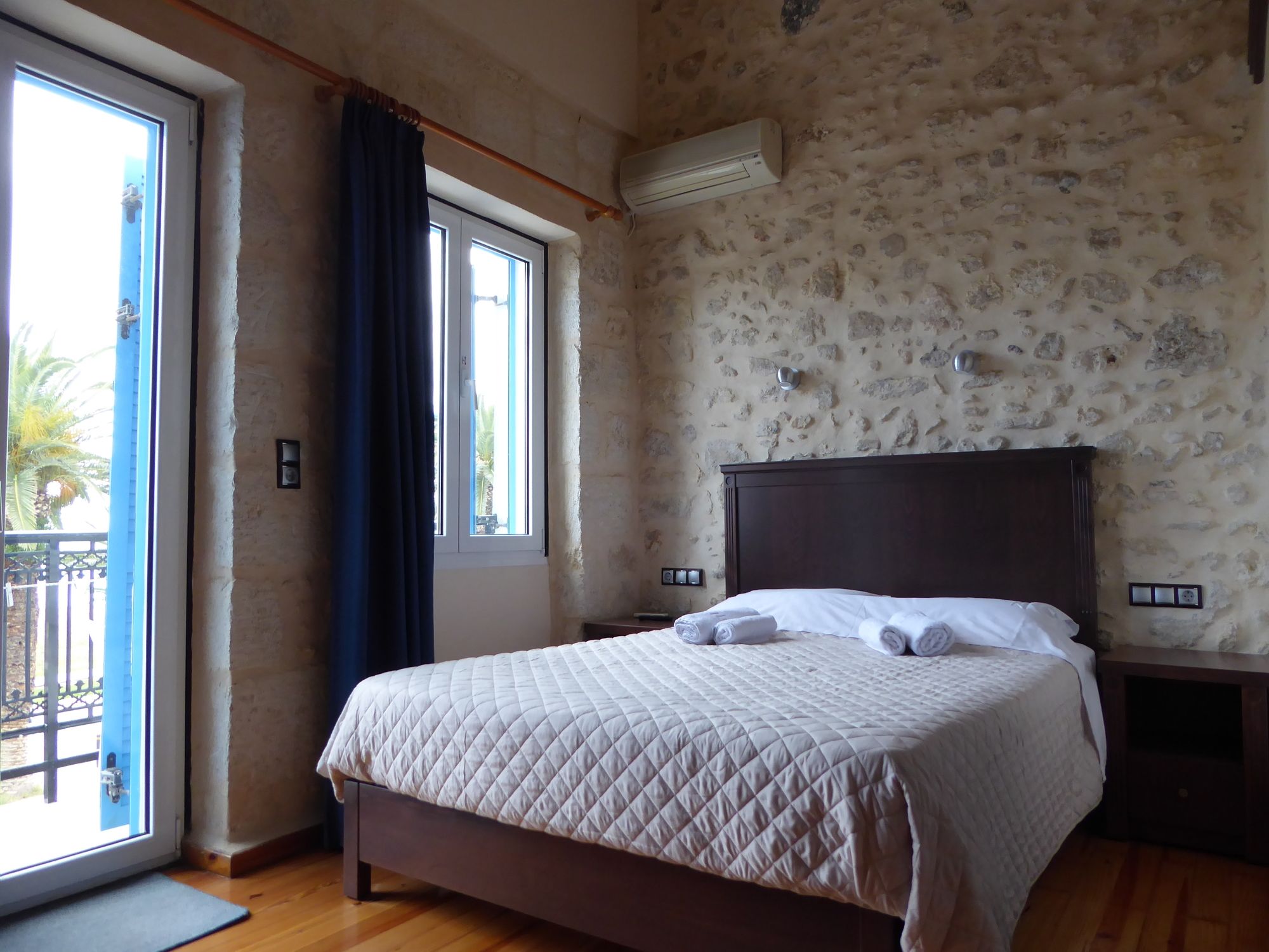 Фото Seafront Old Town